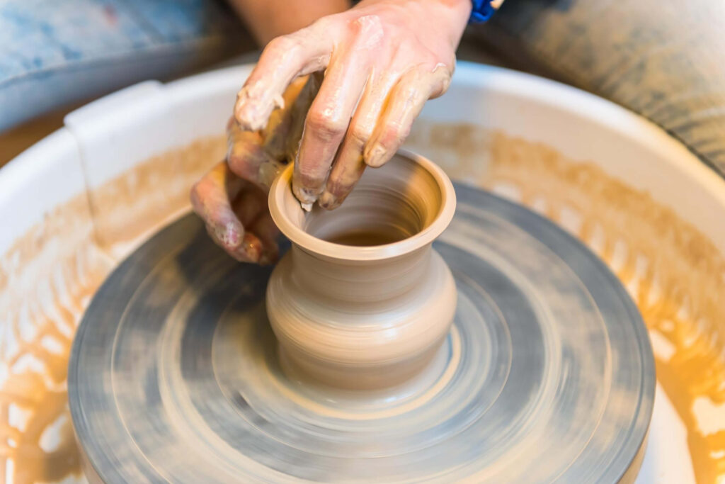 pottery class 1024x683